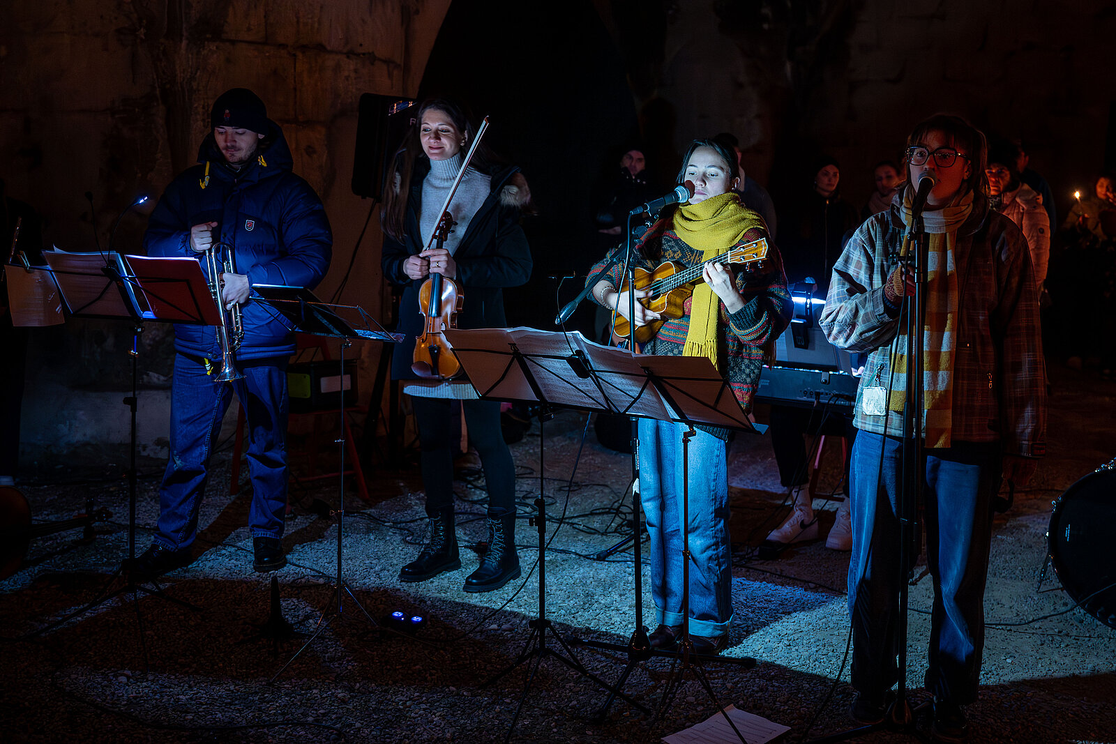 Weihnachtliche Klänge im Munot mit Chor, Vokalensemble, kleinem Orchester & Band