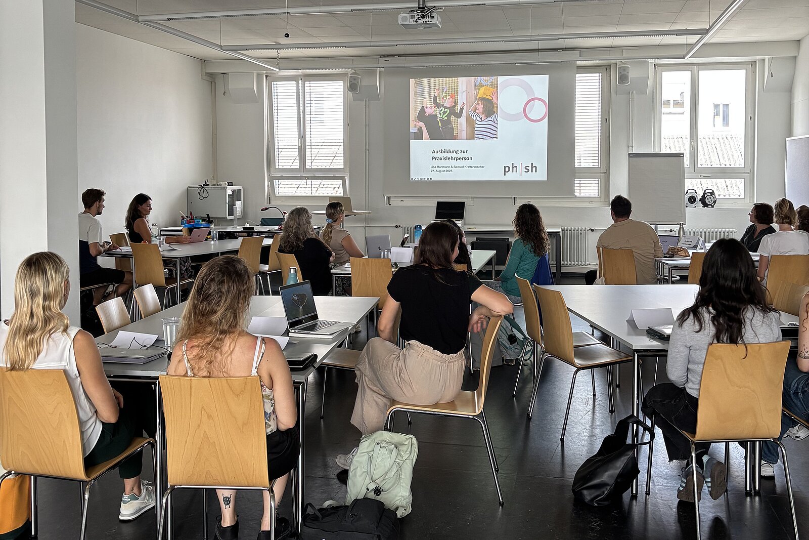 Praxisnah begleiten, Zukunft gestalten – Ausbildungsstart für Praxislehrpersonen an der PHSH