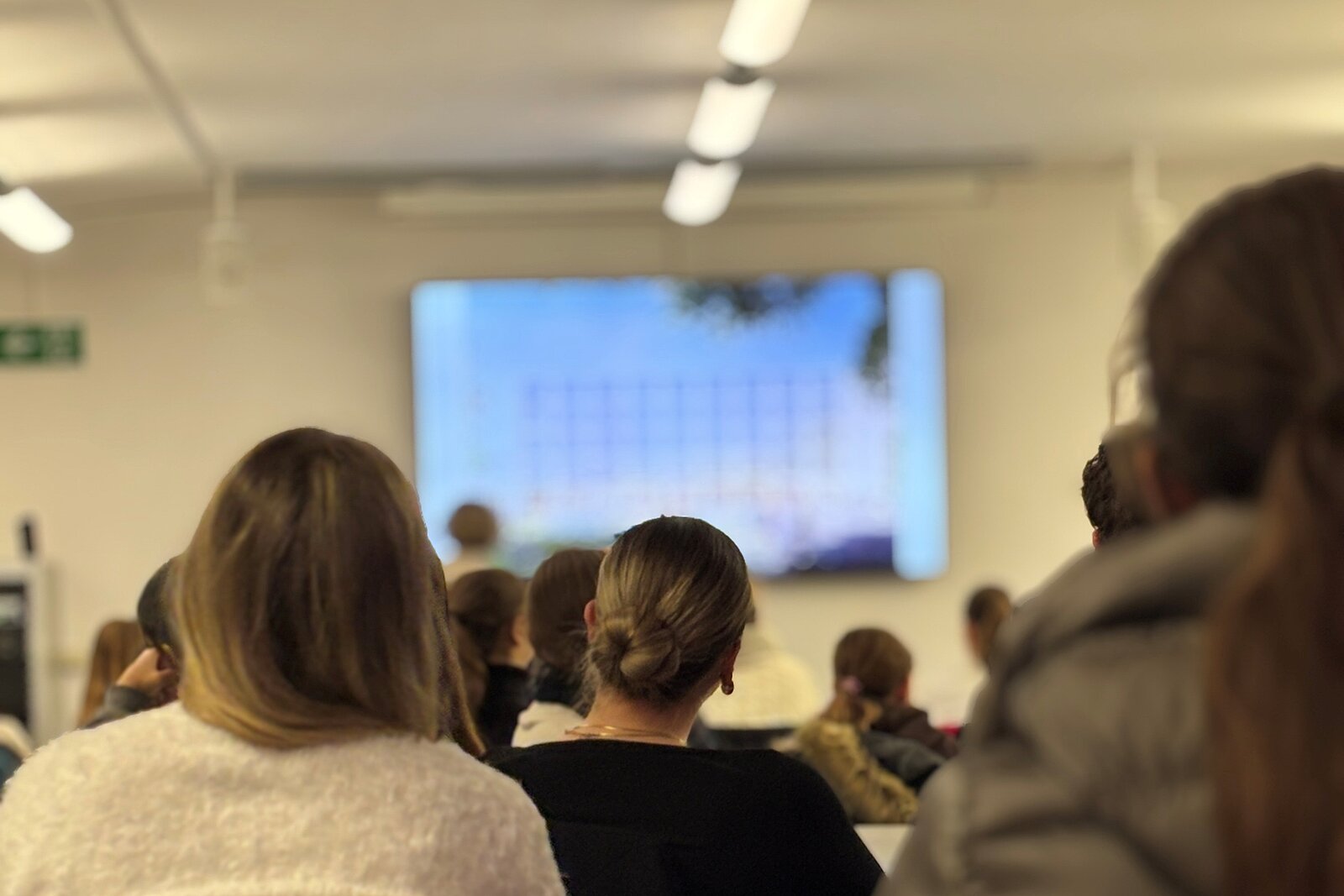 Grosser Andrang am Infoabend: Über 60 Interessierte entdecken die PHSH