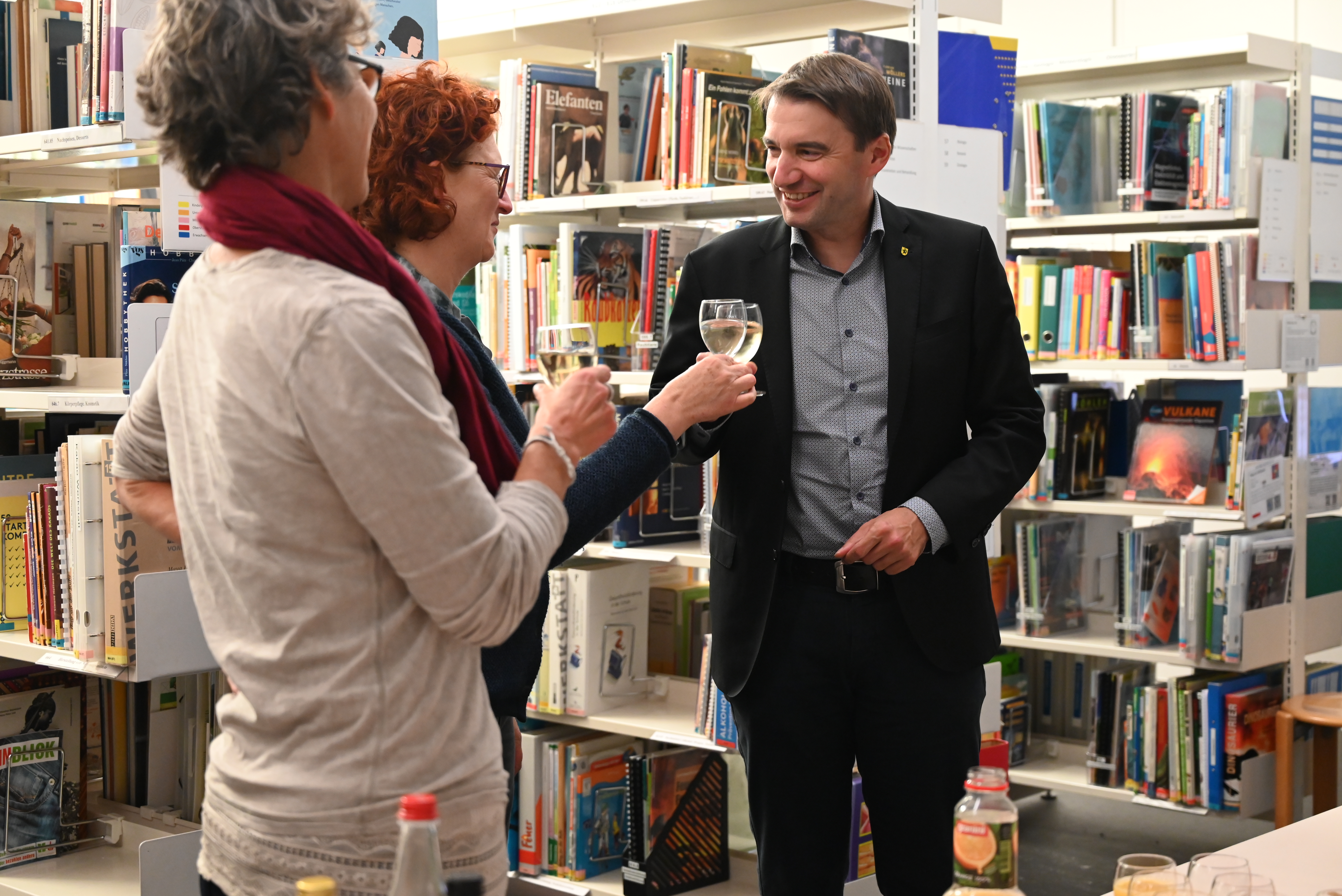 Zum Jubiläum wir angestossen